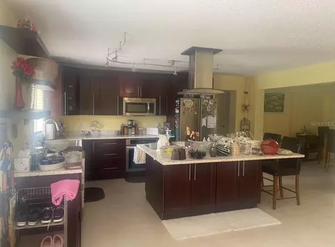 331 Shore Dr E, Oldsmar, FL 34677 photo 2