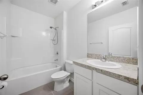 Bath - 5272 11th St E, Bradenton, FL 34203 photo 4 of 4