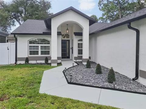 Exterior - 12041 68th St, Largo, FL 33773 photo 5 of 10