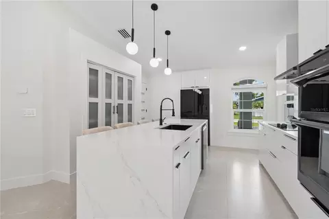 Kitchen - 12041 68th St, Largo, FL 33773 photo 3 of 7