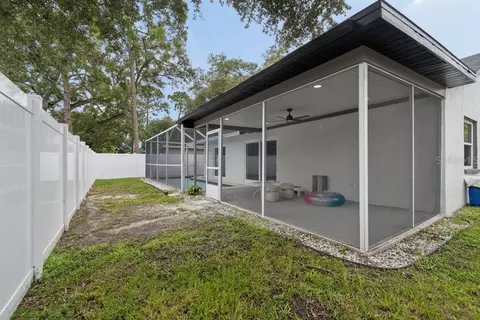 Exterior - 12041 68th St, Largo, FL 33773 photo 8 of 10