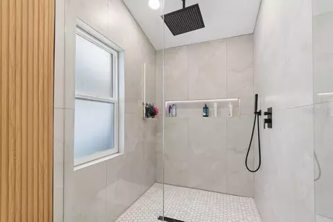 Bath - 12041 68th St, Largo, FL 33773 photo 3 of 7