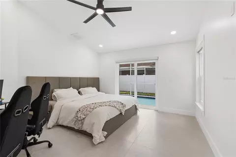Bedroom - 12041 68th St, Largo, FL 33773 photo 1 of 8
