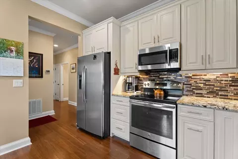 Kitchen - 5020 98th Ave E, Parrish, FL 34219 photo 3 of 3
