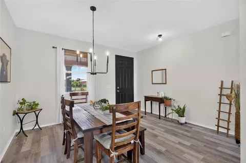 Dining - 203 Star Shell Dr, Apollo Beach, FL 33572 photo 3 of 3