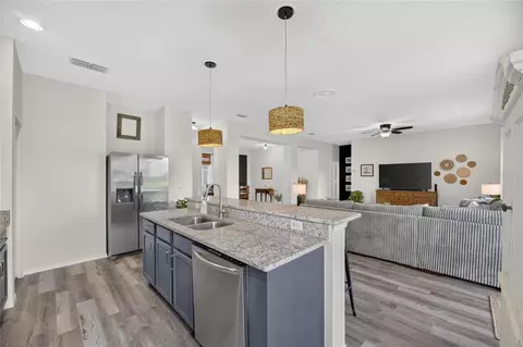Kitchen - 203 Star Shell Dr, Apollo Beach, FL 33572 photo 7 of 7