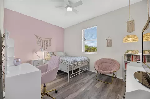 Bedroom - 203 Star Shell Dr, Apollo Beach, FL 33572 photo 8 of 10