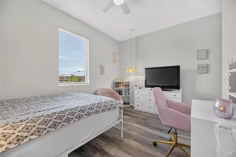 Bedroom - 203 Star Shell Dr, Apollo Beach, FL 33572 photo 9 of 10