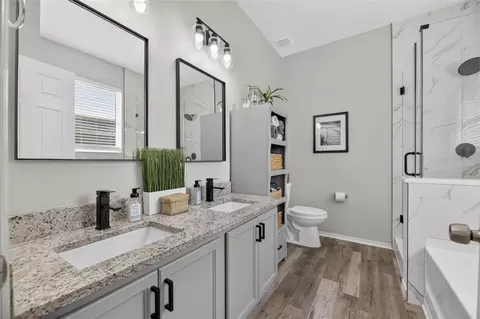 Bath - 203 Star Shell Dr, Apollo Beach, FL 33572 photo 1 of 6