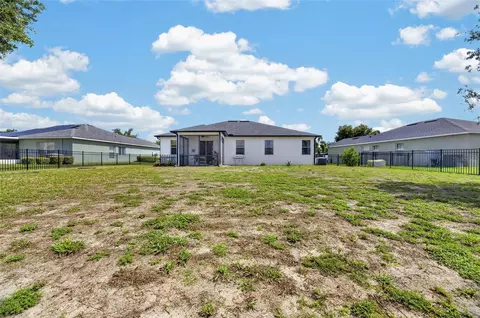 Exterior - 203 Star Shell Dr, Apollo Beach, FL 33572 photo 13 of 16