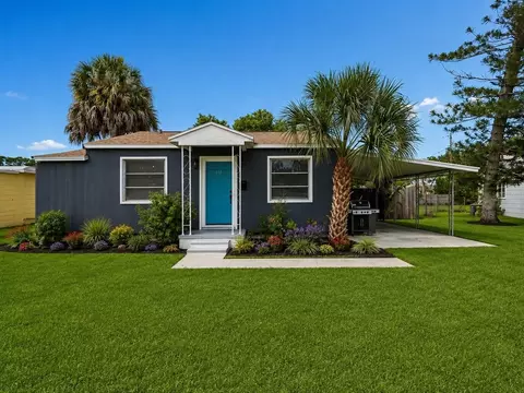 517 Hampton Ave NE, Saint Petersburg, FL 33703