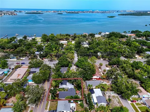 8161 22nd Ave N, Saint Petersburg, FL 33710