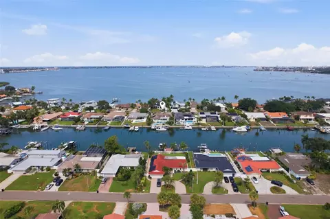 4424 45th St S, Saint Petersburg, FL 33711