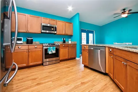 Kitchen - 13522 County Road 672 Hwy, Riverview, FL 33579 photo 3 of 6