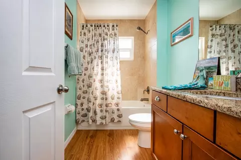 Bath - 13522 County Road 672 Hwy, Riverview, FL 33579 photo 4 of 6