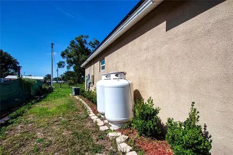 Exterior - 13522 County Road 672 Hwy, Riverview, FL 33579 photo 21 of 22