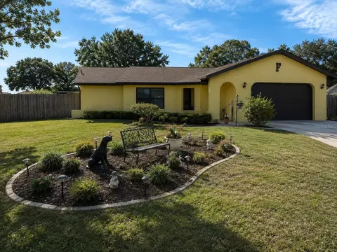 7054 Lexington Cir, Brooksville, FL 34602