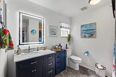 Bath - 18018 SW 68th Loop, Dunnellon, FL 34432 photo 1 of 1