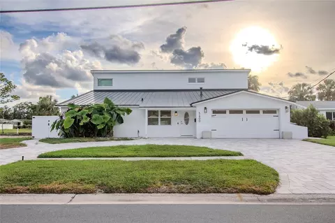 5400 Denver St NE, Saint Petersburg, FL 33703