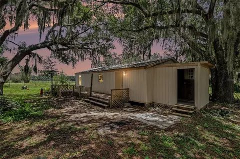 10239 Lyons Ave, Lithia, FL 33547 photo 5