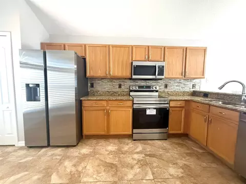 Kitchen - 13013 Tribute Dr, Riverview, FL 33578 photo 2 of 4