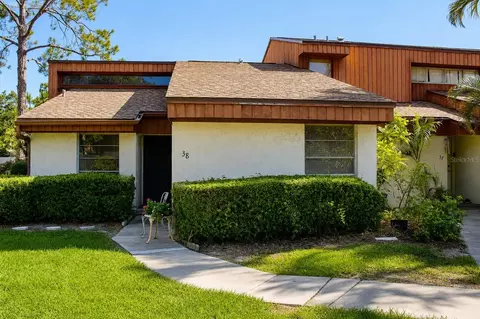 2054 Sunset Point Rd #38, Clearwater, FL 33765