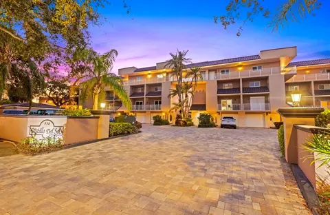936 Pinellas Bayway S #T10, Saint Petersburg, FL 33715