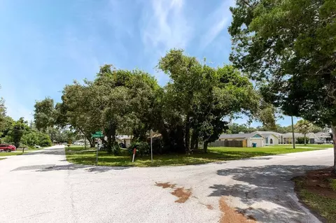 View/Area - 1042 Tryon Cir, Spring Hill, FL 34606 photo 2 of 2