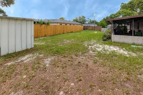 Exterior - 1042 Tryon Cir, Spring Hill, FL 34606 photo 12 of 15