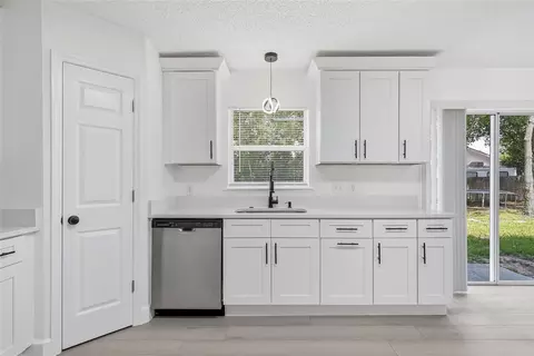 Kitchen - 5292 Denver Ave, Spring Hill, FL 34608 photo 6 of 6