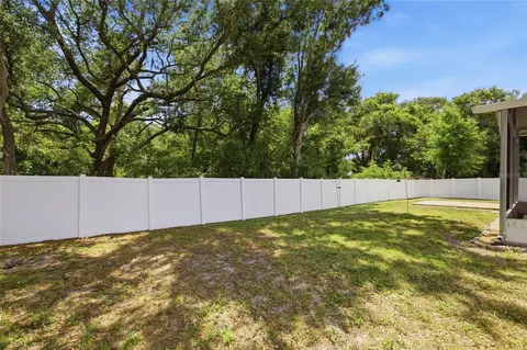 Exterior - 7113 Colony Pointe Dr, Riverview, FL 33578 photo 10 of 11