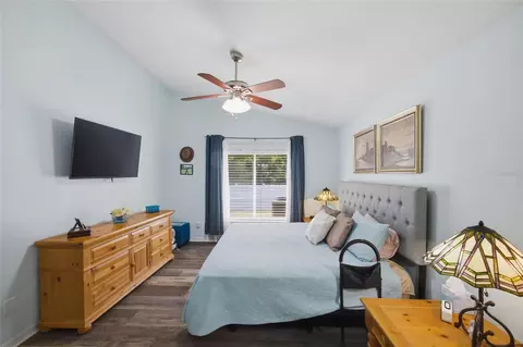 Bedroom - 7113 Colony Pointe Dr, Riverview, FL 33578 photo 4 of 4