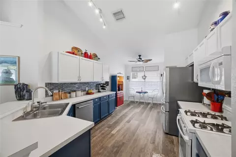 Kitchen - 7113 Colony Pointe Dr, Riverview, FL 33578 photo 1 of 3
