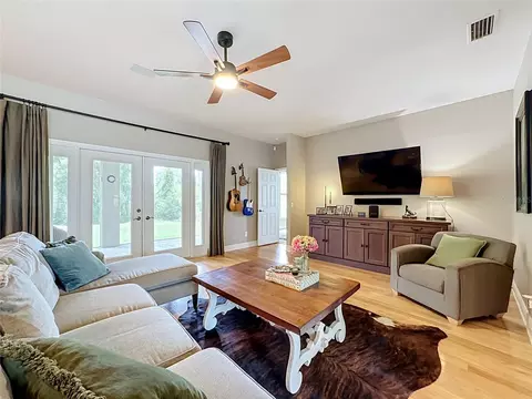 Living - 11319 Tralee Dr, Riverview, FL 33569 photo 2 of 3
