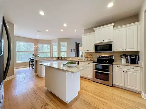 Kitchen - 11319 Tralee Dr, Riverview, FL 33569 photo 3 of 3