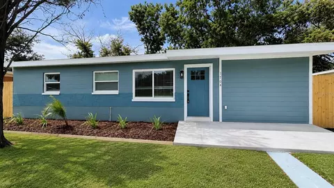 1704 E Ohio St, Plant City, FL 33563