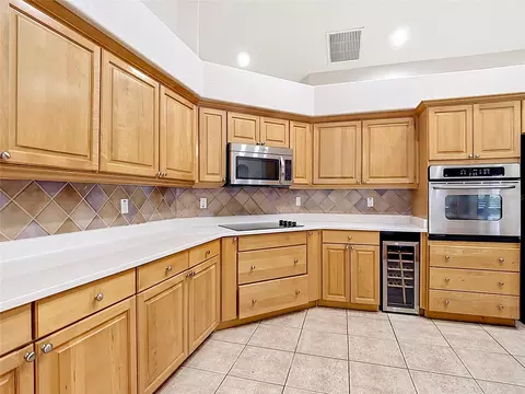 Kitchen - 3910 Countryside View Ct, Saint Cloud, FL 34772 photo 2 of 3