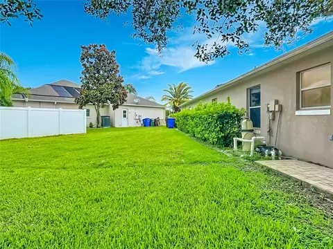 Exterior - 3910 Countryside View Ct, Saint Cloud, FL 34772 photo 6 of 7