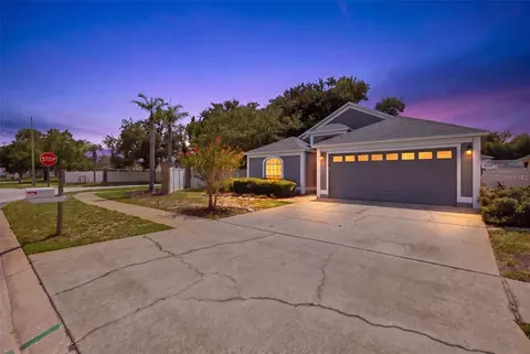 860 Rocky Mountain Ct, Valrico, FL 33594