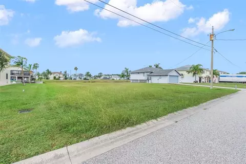 4009 Croaker Dr, Hernando Beach, FL 34607 photo 4