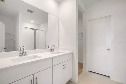 Bath - 7722 Satterfield Ter, Parrish, FL 34219 photo 2 of 4