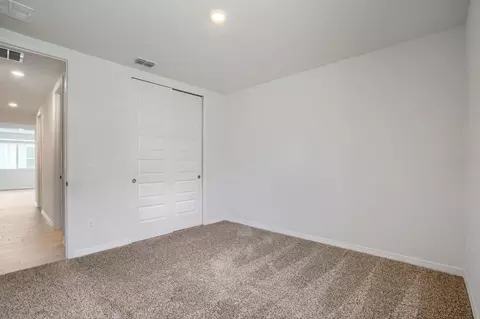 Bedroom - 2332 Citrus Bloom Dr, Bartow, FL 33830 photo 5 of 9