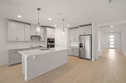 Kitchen - 2332 Citrus Bloom Dr, Bartow, FL 33830 photo 2 of 5
