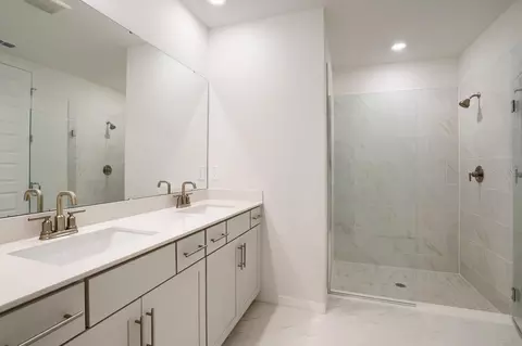 Bath - 2332 Citrus Bloom Dr, Bartow, FL 33830 photo 1 of 3
