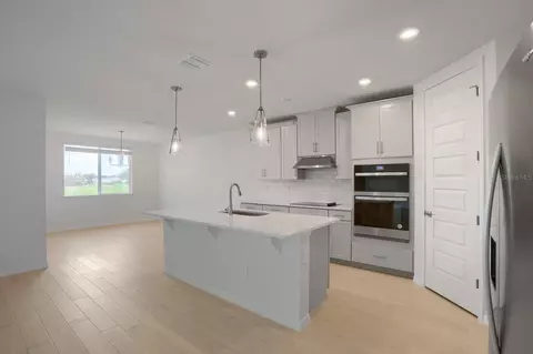 Kitchen - 2332 Citrus Bloom Dr, Bartow, FL 33830 photo 4 of 5