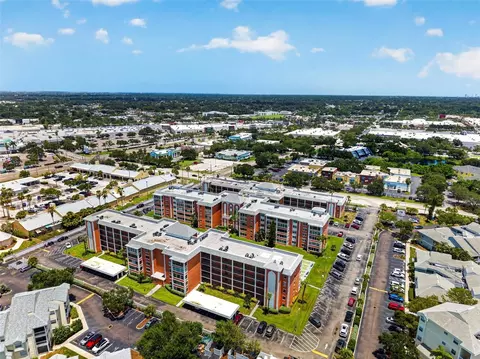 6960 20th Ave N #105, Saint Petersburg, FL 33710