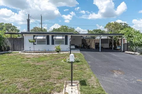 3227 48th Ave N, Saint Petersburg, FL 33714