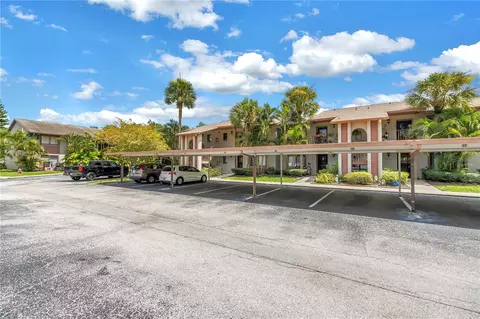 723 83rd Ave N #102, Saint Petersburg, FL 33702