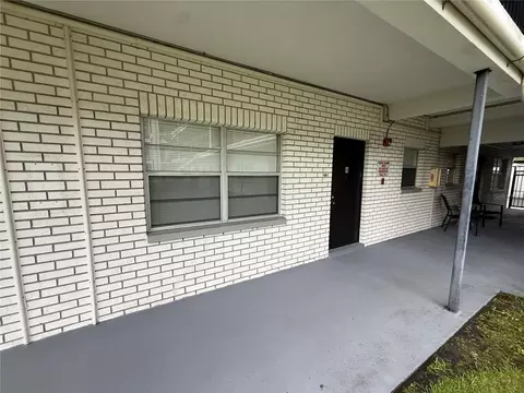 4050 4th St N #112, Saint Petersburg, FL 33703