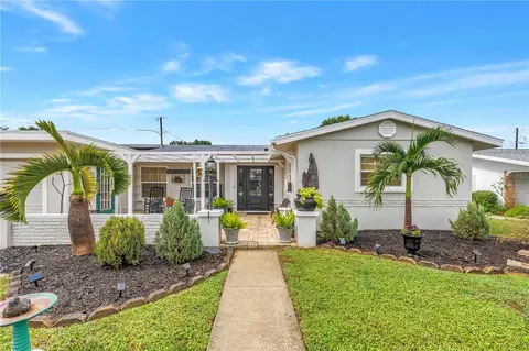 5891 33rd Ave N, Saint Petersburg, FL 33710